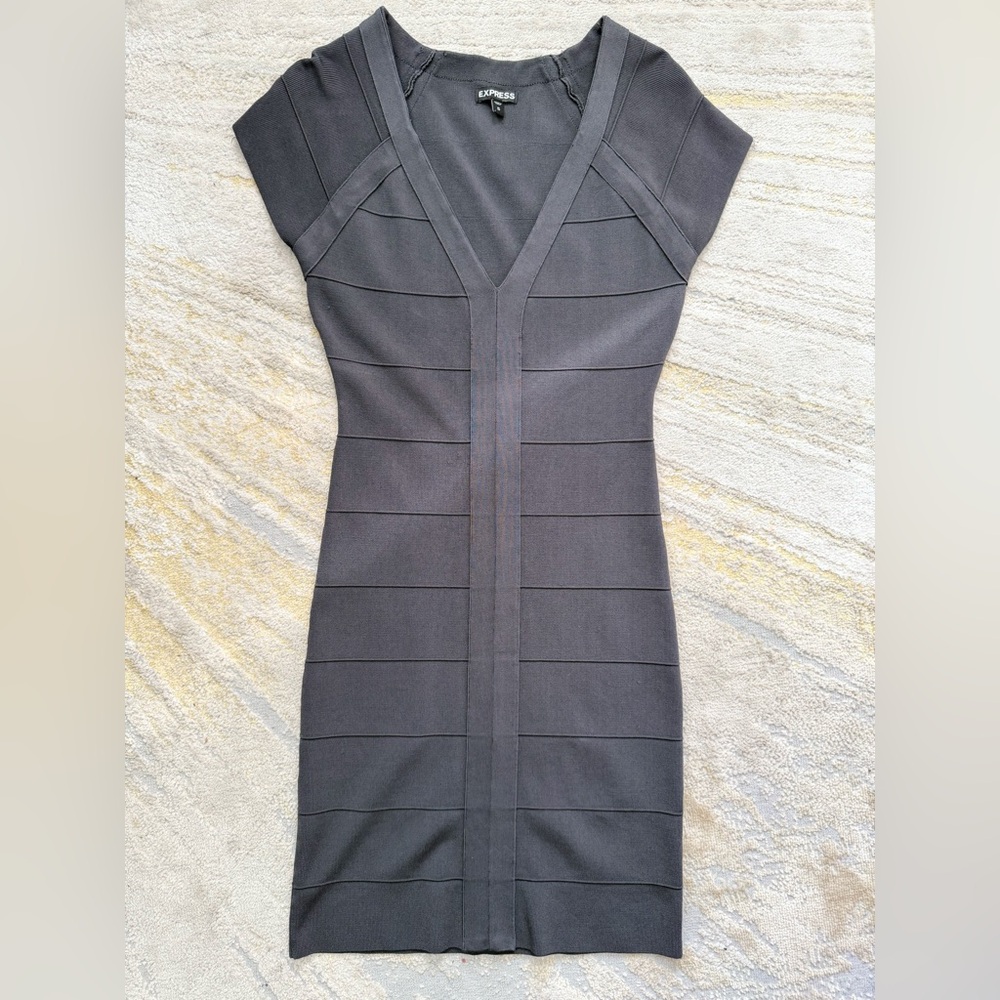 Express Bandage Bodycon Dress Gray Short Sleeve V-Neck Size Small